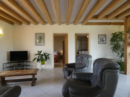 Gîte du Petit Potron : 5 pers, billard et 3000 m² de jeux : photo 13