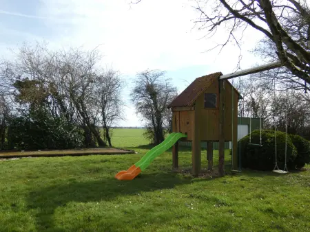 Gîte du Petit Potron : 5 pers, billard et 3000 m² de jeux : photo 30