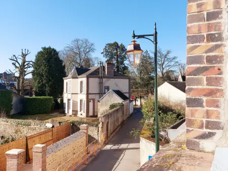 Gîte du Château 2 chambres, cour et forêt à Senonches : photo 15