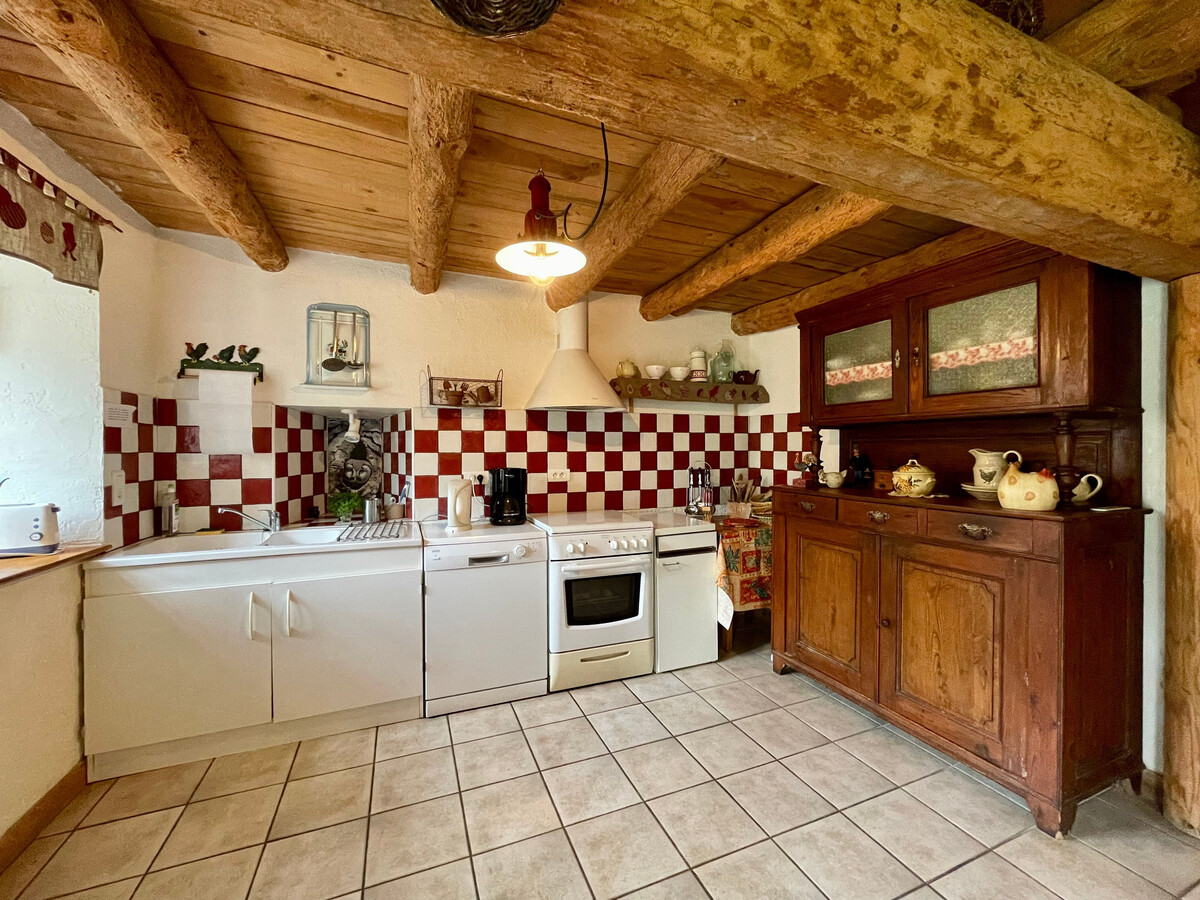 Gîte de caractère 6 pers. à Saugues avec cheminée et équipements bébé - Photo 3