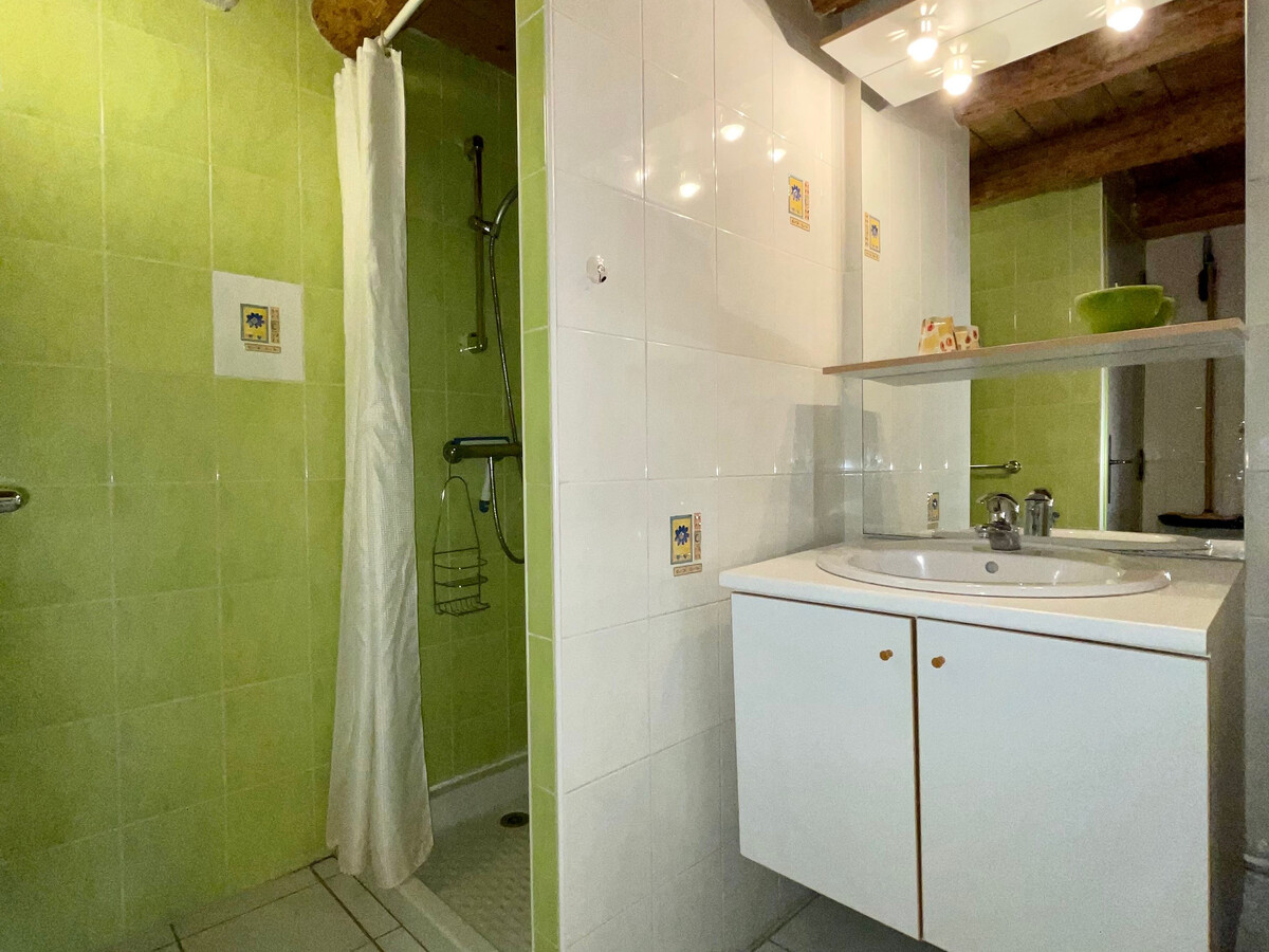 Gîte de caractère 6 pers. à Saugues avec cheminée et équipements bébé - Photo 8