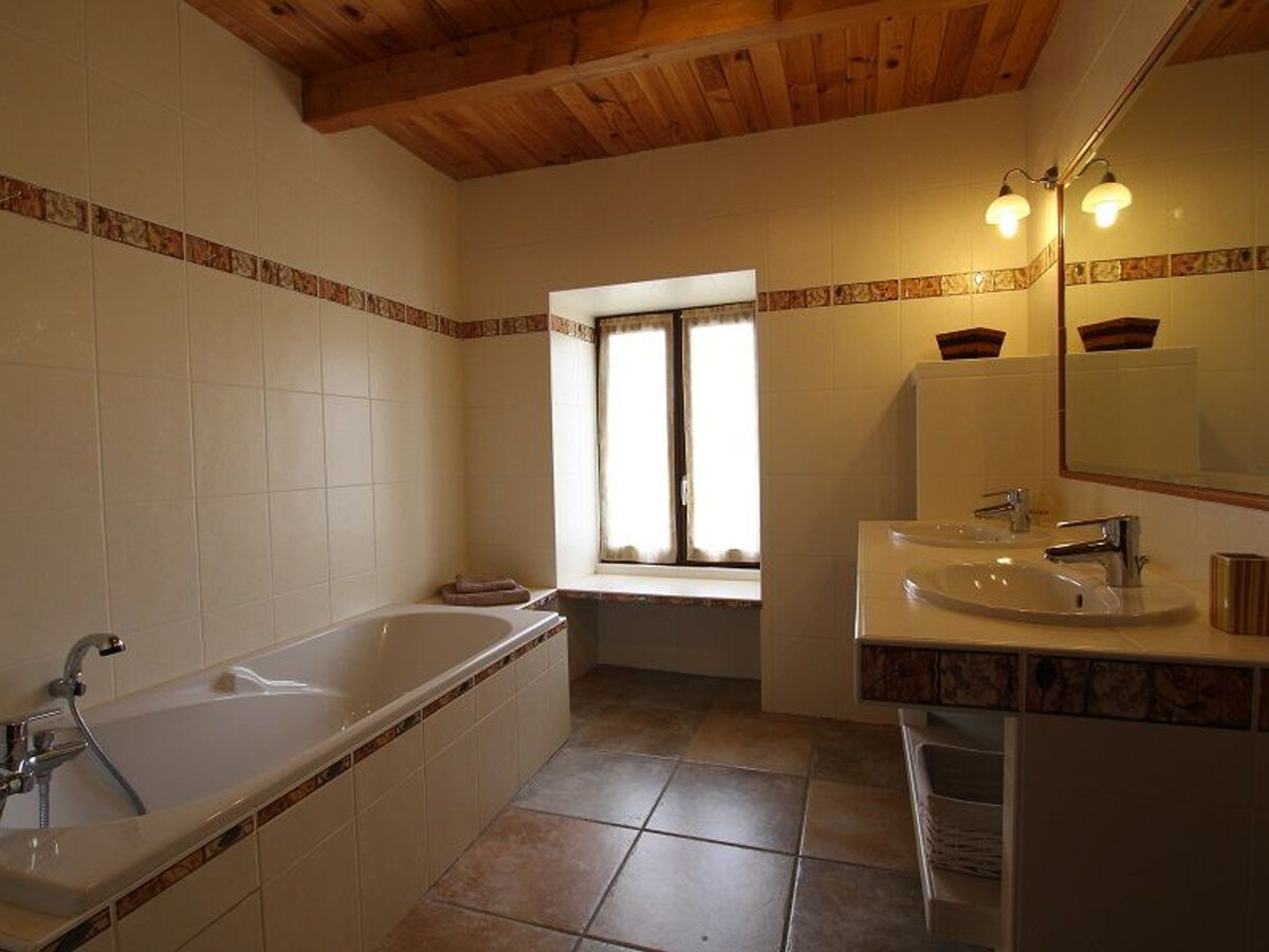Gîte Hauts de Longeval - Ancienne ferme, terrain clos - Photo 15