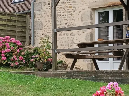 Location gite à Arçonnay, Charmant gîte en Normandie avec jardin et activités à sensations