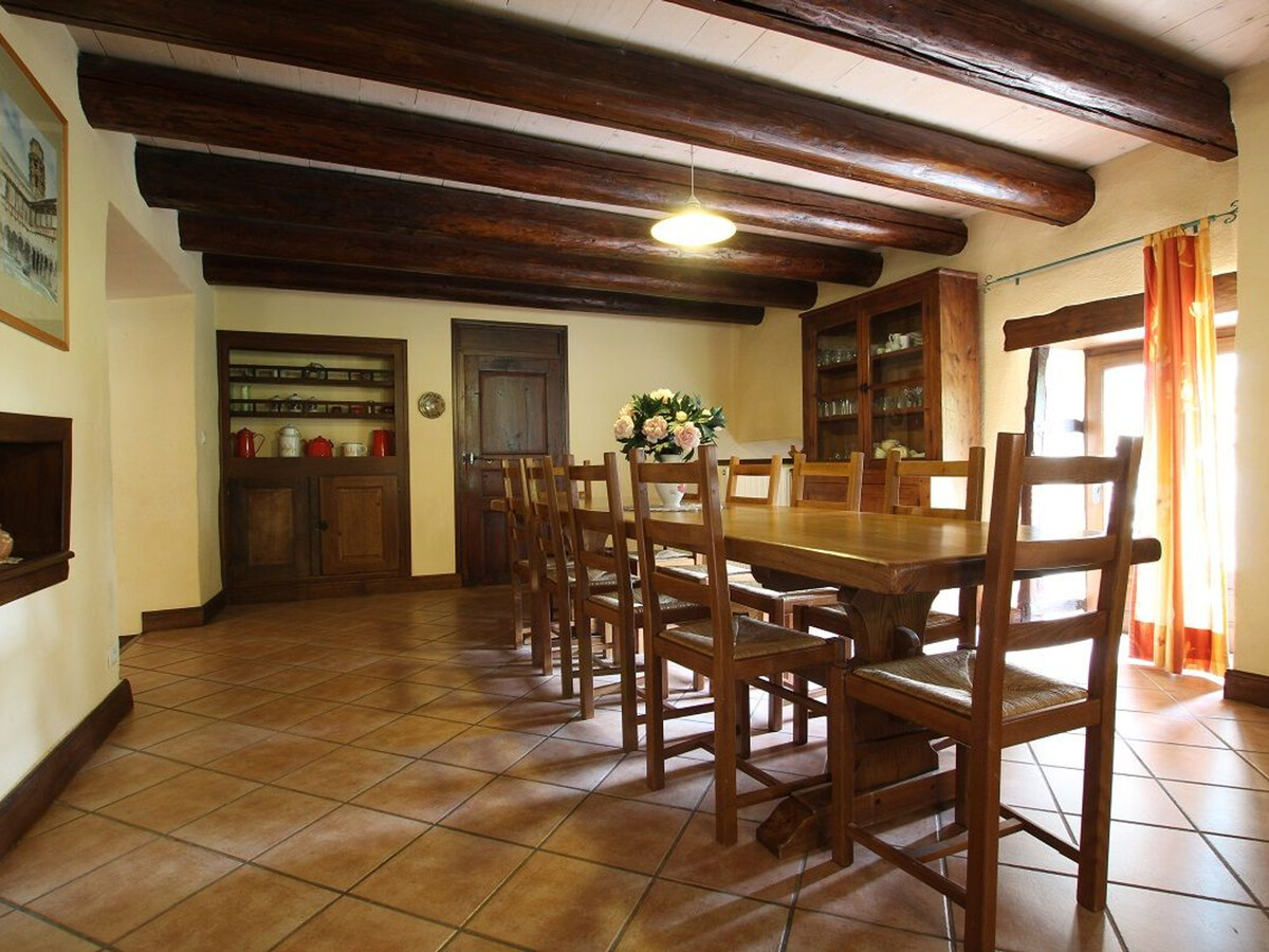 Gîte 10 pers., 5 chambres, grande terrasse à Villeneuve-d'Allier - Photo 2