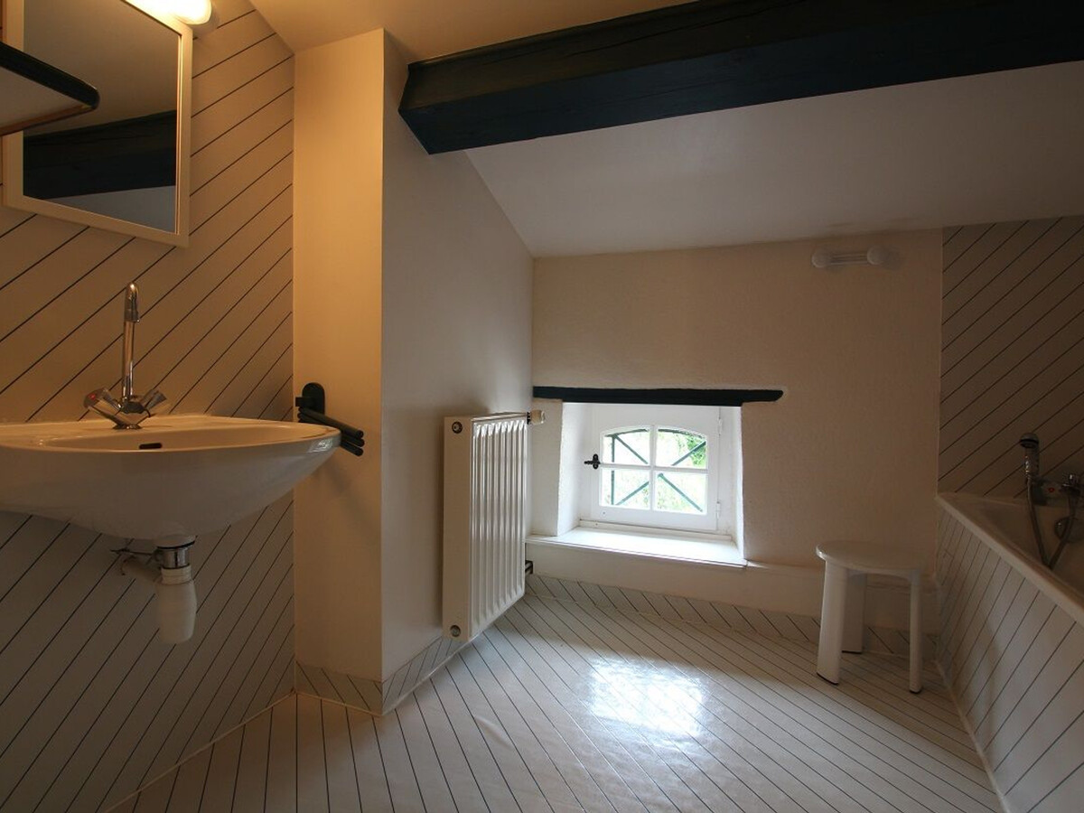 Gîte 10 pers., 5 chambres, grande terrasse à Villeneuve-d'Allier - Photo 8