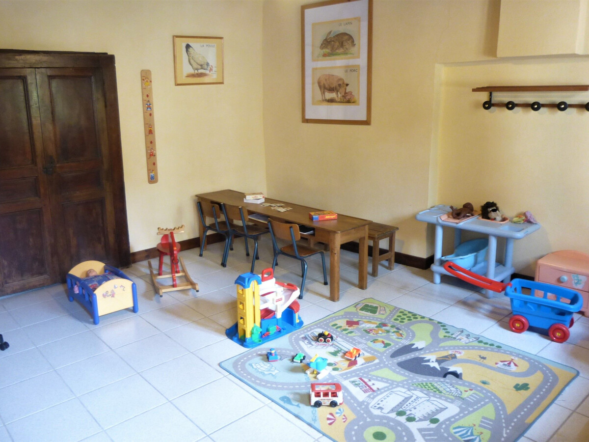 Gîte 10 pers., 5 chambres, grande terrasse à Villeneuve-d'Allier - Photo 14