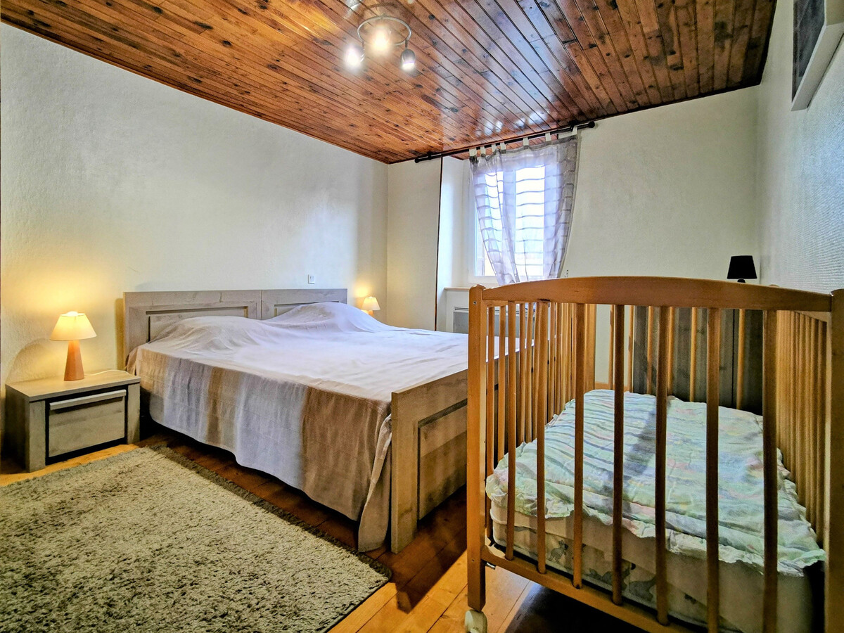 Gîte 8 personnes avec cour privée à Mazerat-Aurouze - Photo 4