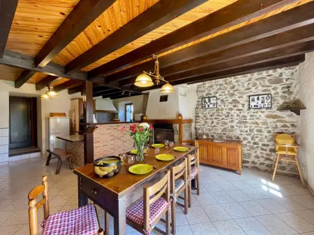 Gîte 4 chambres Saint-Vert, 2000 m² avec vue collines : photo 20