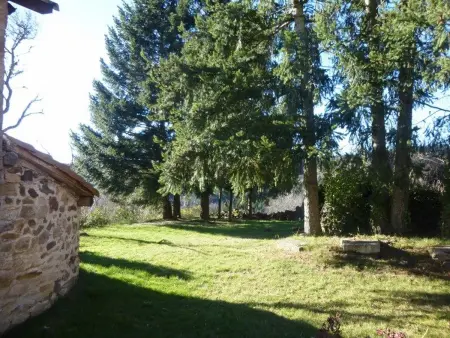 Gîte 4 chambres Saint-Vert, 2000 m² avec vue collines : photo 24