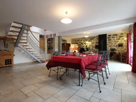 Ancienne ferme XIXe restaurée, 8 pers., jardin clos à Saint-Julien-Chapteuil : photo 8