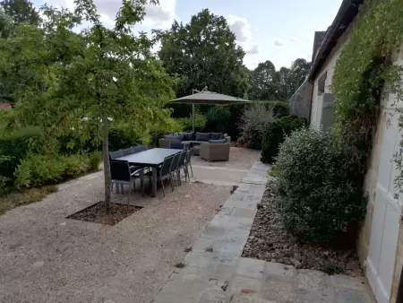 Gîte haut de gamme près de l'Abbaye de Noirlac - Séjour tout confort avec jardin et terrasses - Photo 4