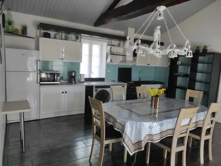 Gîte ferme rénovée 8 pers. – Jardin, pêche privée, trampoline : photo 3