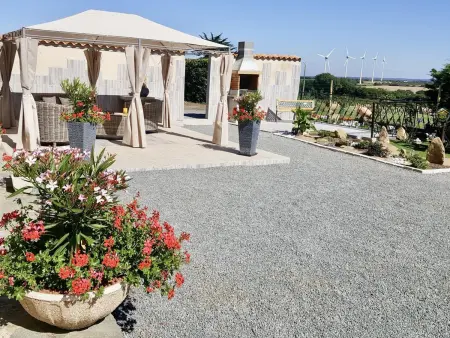 Gîte ferme rénovée 8 pers. – Jardin, pêche privée, trampoline : photo 11