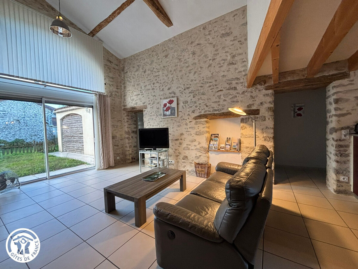 Gîte dans ancienne grange rénovée, 6 pers., PMR, terrasse - Photo 6