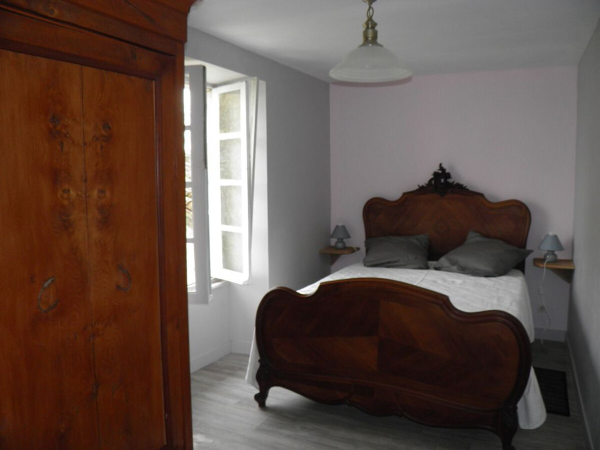 Gîte ancien moulin, étang privé et jardin 1100 m² à Foussais-Payré - Photo 12