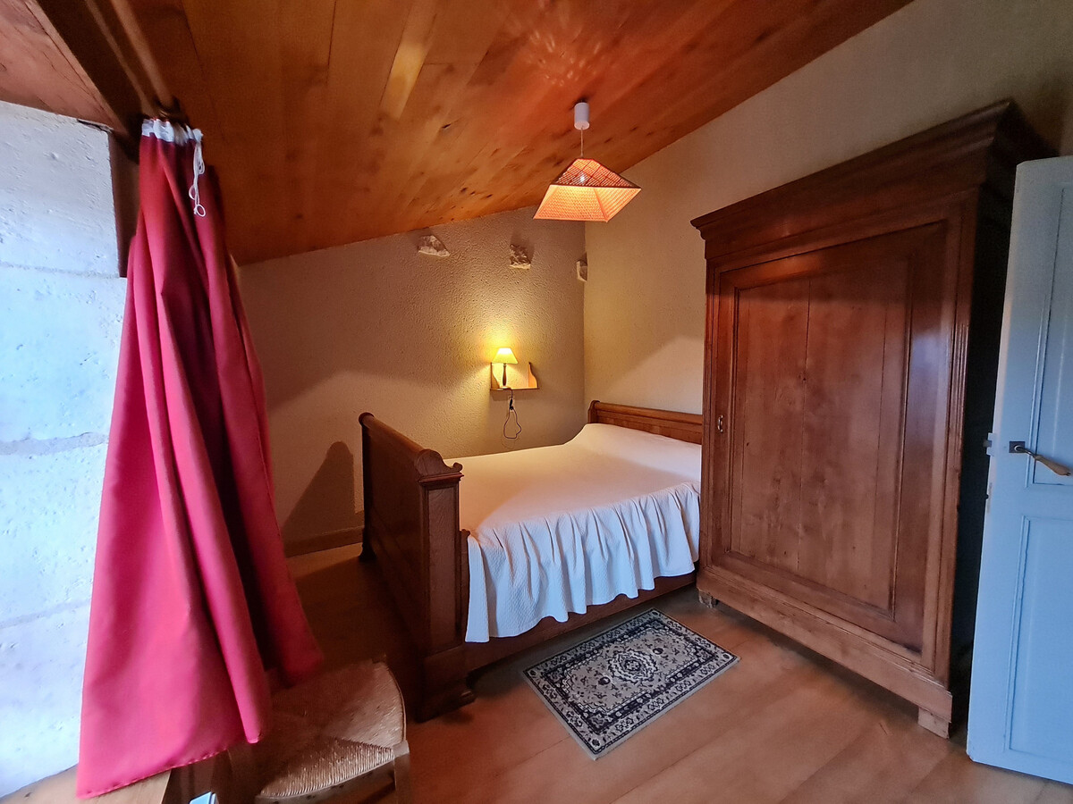 Gîte en maison ancienne avec barque et VTT au Marais Poitevin - Photo 3