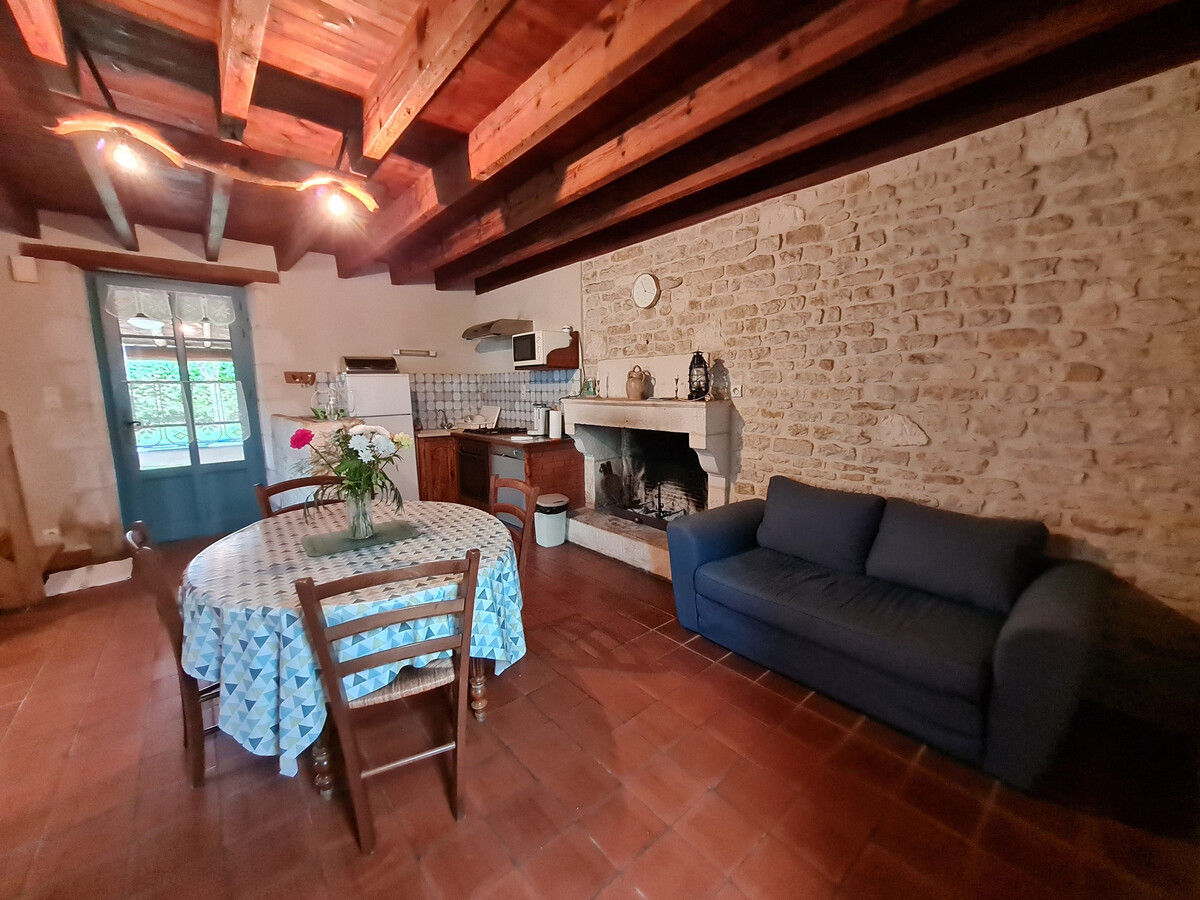 Gîte en maison ancienne avec barque et VTT au Marais Poitevin - Photo 4