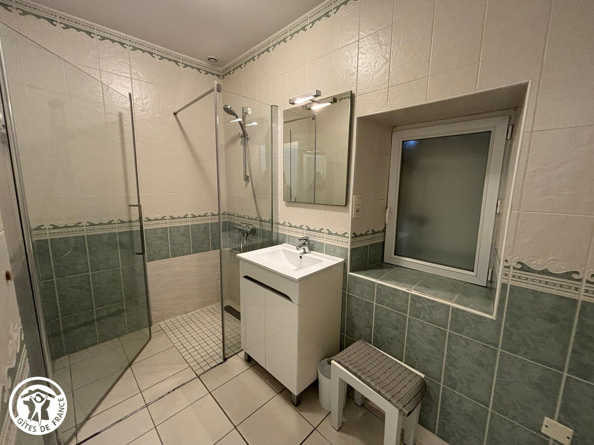 Maison ancienne rénovée, 6 pers., 2 terrasses – La Gaubretière - Photo 7