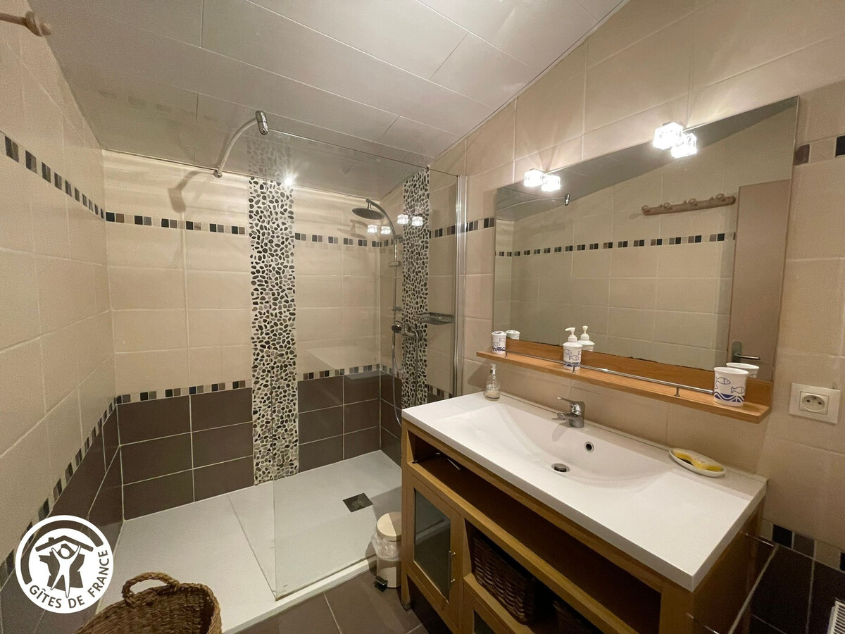Gîte rénové avec piscine chauffée privative et jardin - Photo 13
