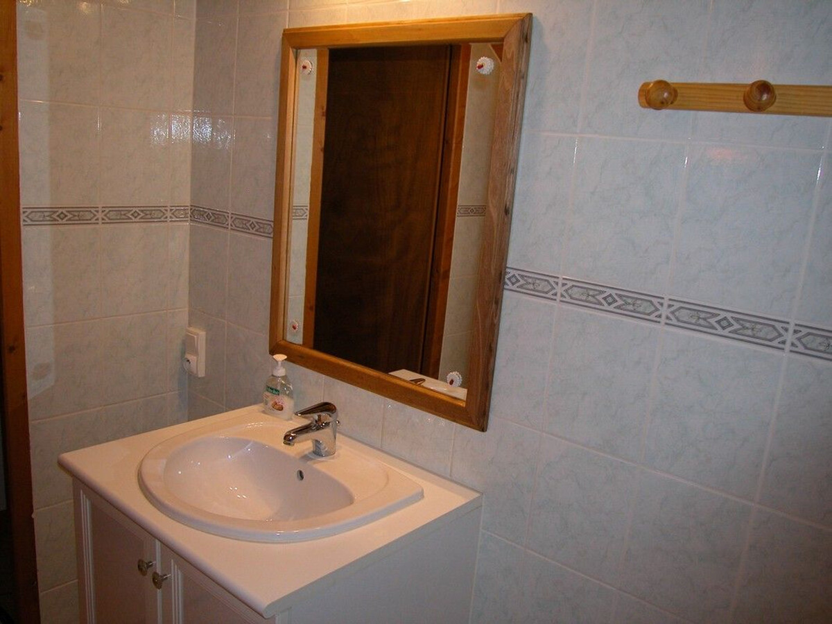 Gîte 8 personnes avec jardin clos, spa et équipements bébé - Photo 12