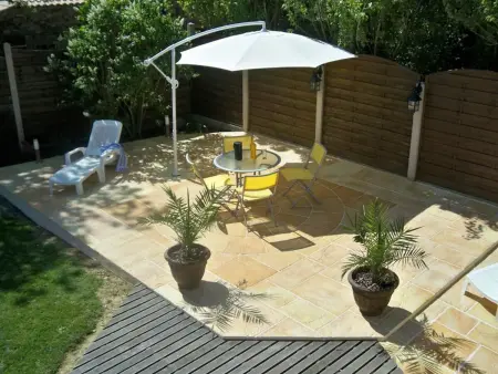 Grange rénovée 4 ch, piscine 5,5m et jardin 2000 m² : photo 8