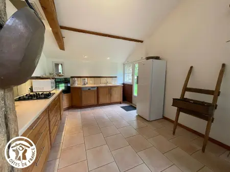 Grange rénovée 4 ch, piscine 5,5m et jardin 2000 m² : photo 9
