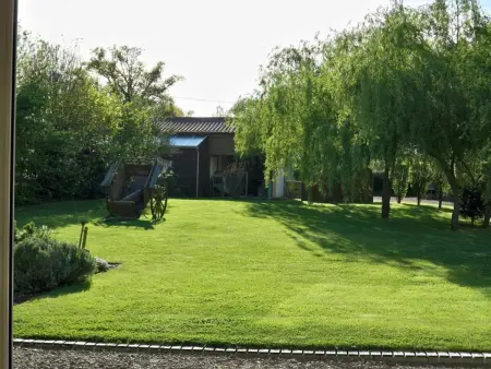 Grange rénovée 4 ch, piscine 5,5m et jardin 2000 m² : photo 10