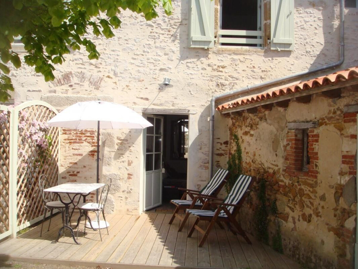 Gîte 2 pers. dans ancienne école, terrasse et vélos - Photo 1