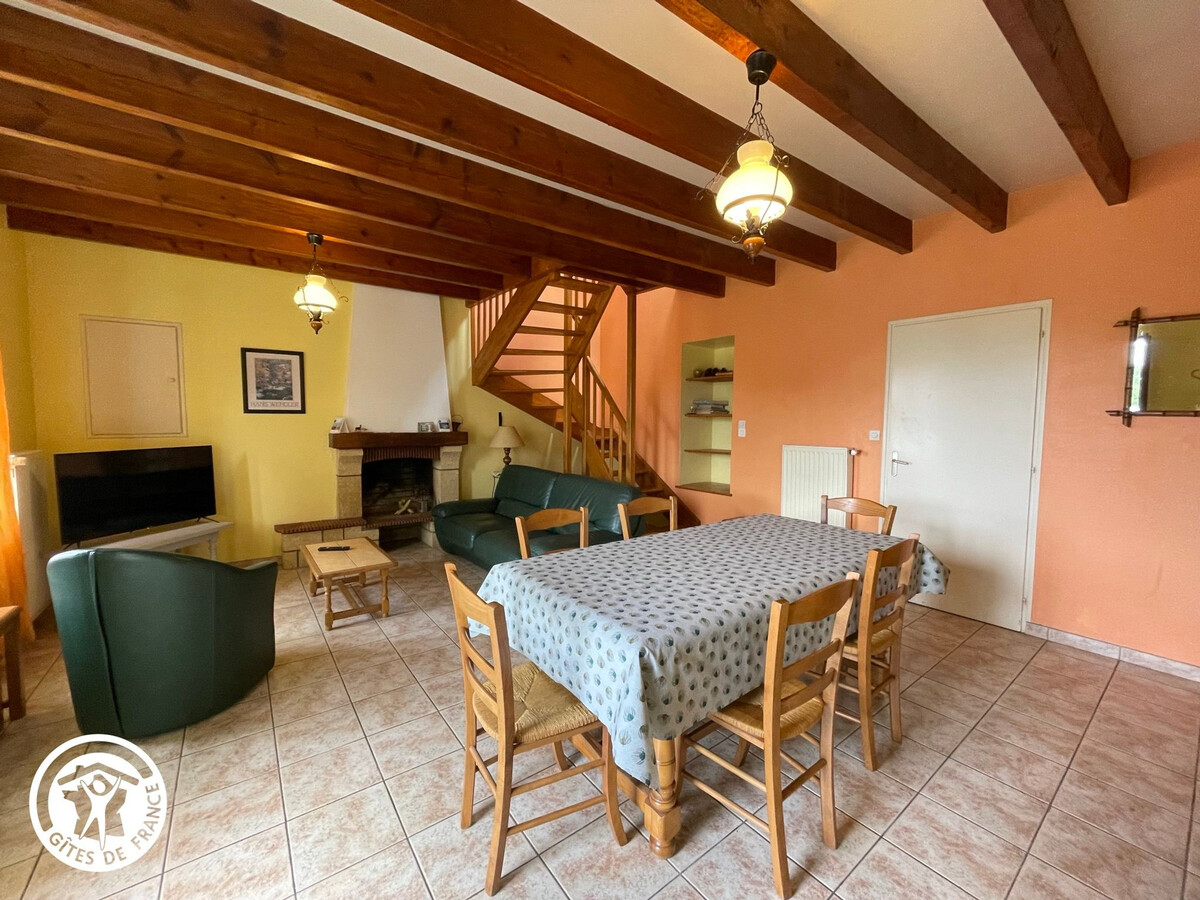 Gîte rénové 6 pers., piscine chauffée et jardin clos - Photo 6
