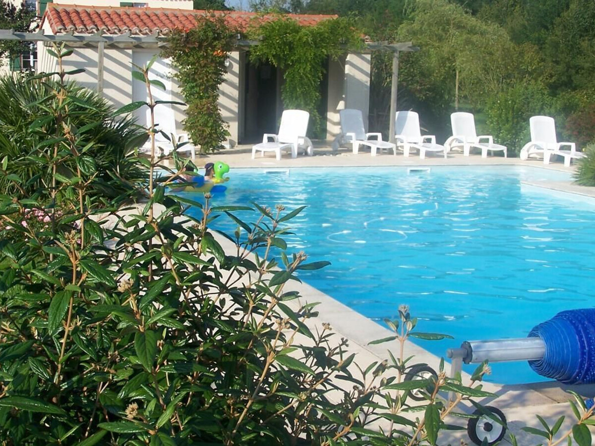 Gîte rénové 6 pers., piscine chauffée et jardin clos - Photo 12