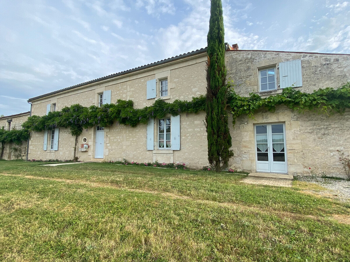 Ancienne ferme 18e siècle, 4 chambres, piscine, 4 hectares - Photo 5