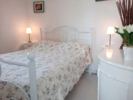 Villa climatisée 2-4 pers., 2 chambres, parking privé : photo 9