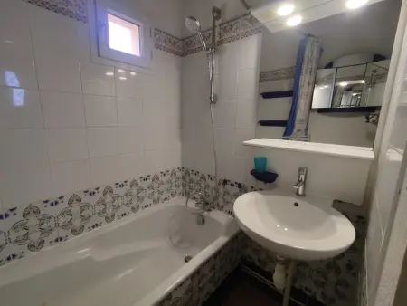 Villa climatisée 2-4 pers., 2 chambres, parking privé : photo 11
