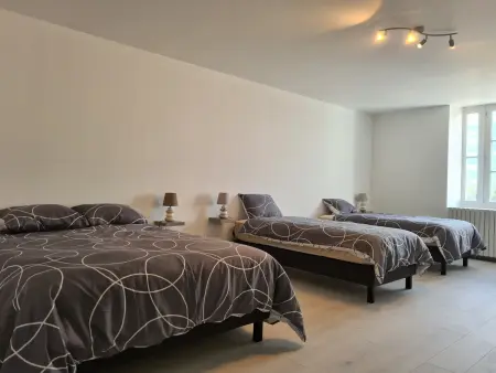 Gîte 8 pers. Crevant, jardin clos 1000m² et terrain de boule : photo 15