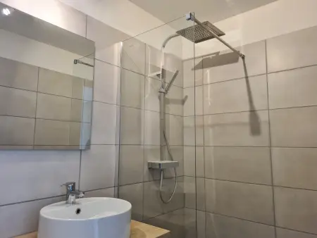 Gîte 8 pers. Crevant, jardin clos 1000m² et terrain de boule : photo 17