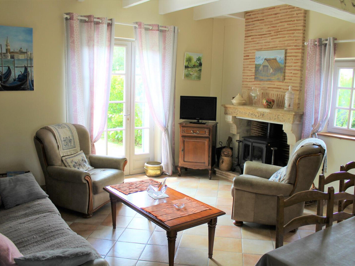 Gîte 6 personnes avec piscine partagée à Lamonzie-Saint-Martin - Photo 3