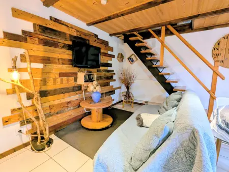 Charmant meublé au calme, proche cascades, randos, chevaux, parking et terrasse privée, WiFi gratuit - Photo 2