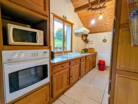 Charmant meublé au calme, proche cascades, randos, chevaux, parking et terrasse privée, WiFi gratuit - Photo 3