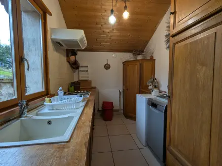 Charmant meublé au calme, proche cascades, randos, chevaux, parking et terrasse privée, WiFi gratuit - Photo 11