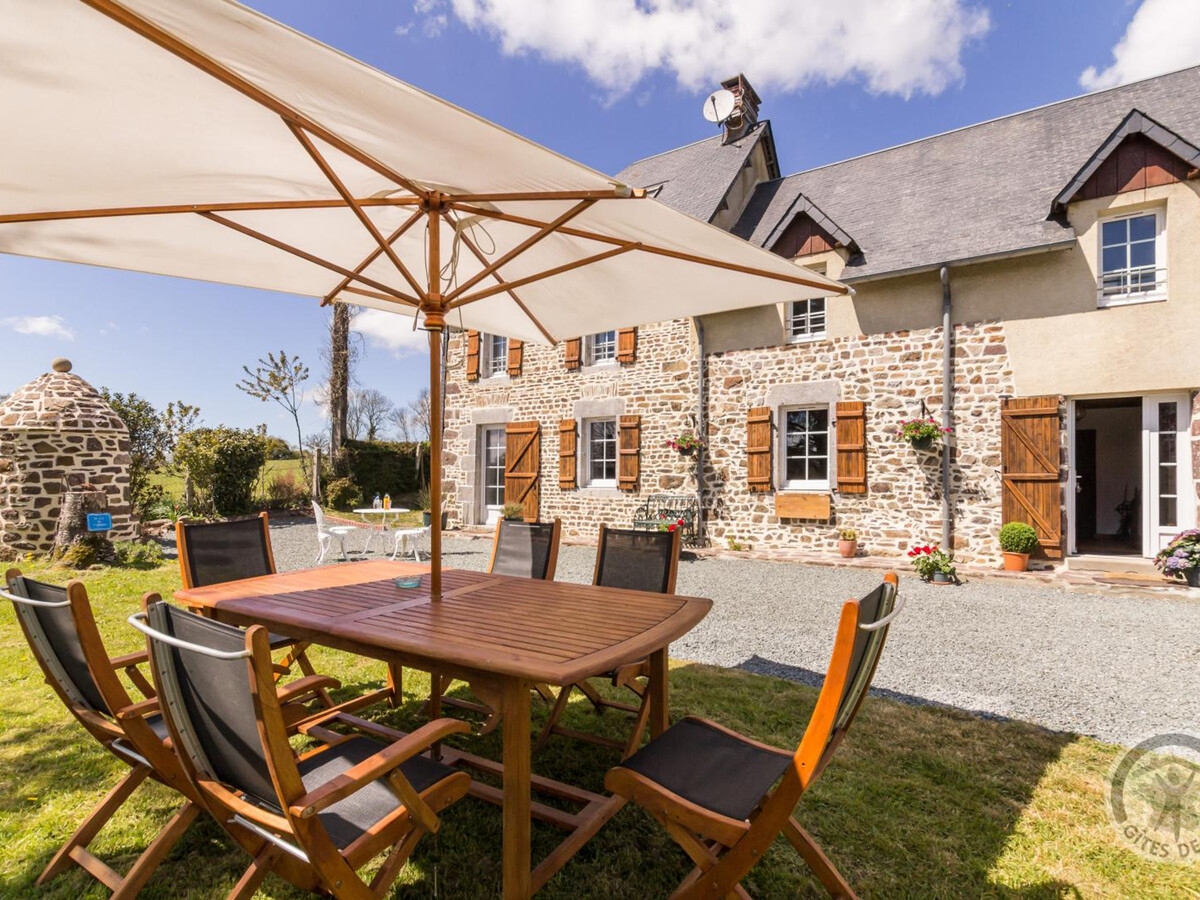 Gîte 6 personnes à Roncey avec jardin clos et jeux - Photo 1