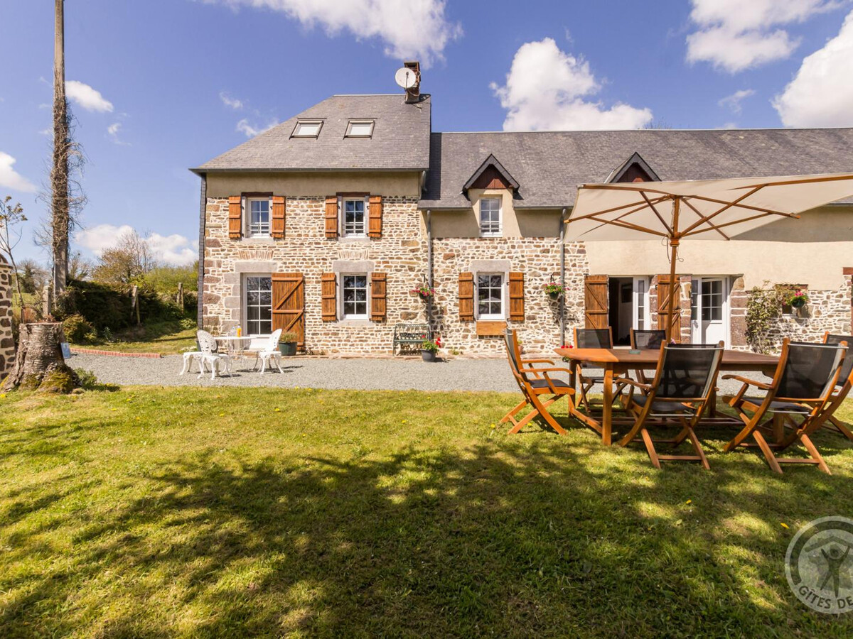 Gîte 6 personnes à Roncey avec jardin clos et jeux - Photo 5