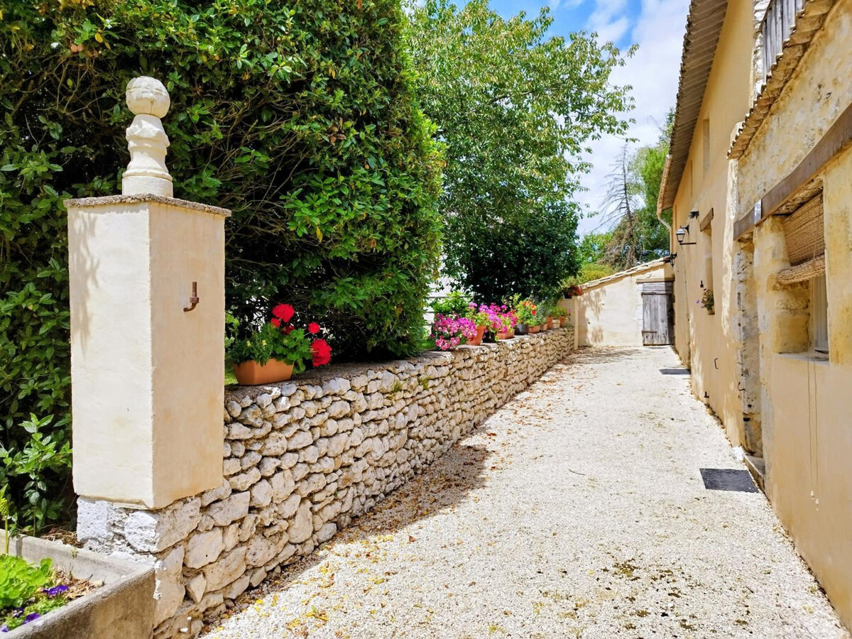 Gîte 2 pers. avec piscine au sel et étang privé à Naussannes - Photo 13