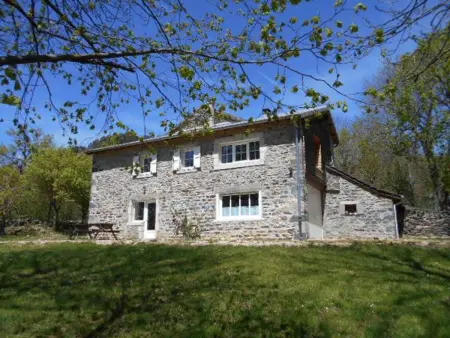 Gîte rénové vue forêts à Saint-Étienne-Lardeyrol : photo 5