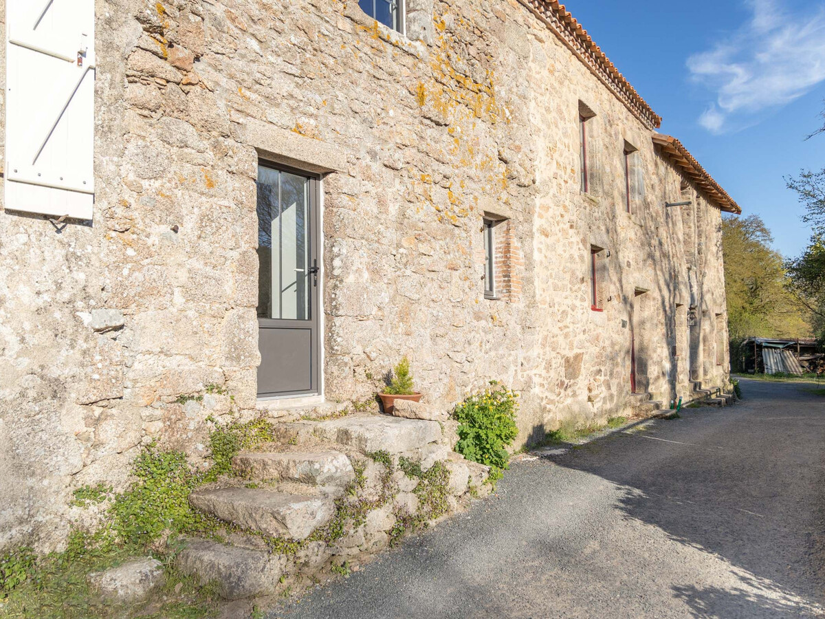 Studio rénové en bord de Sèvre à Mortagne - Photo 7