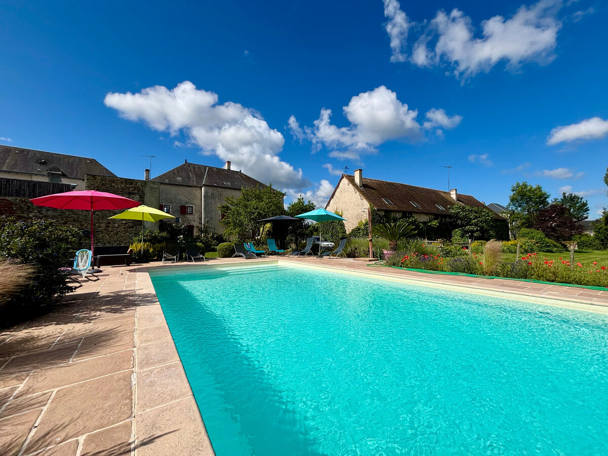 Deux gîtes rénovés avec piscine à Migné - Photo 8