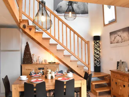 Chalet cosy avec mezzanine, poêle à bois, wifi et parking - Méribel - Photo 2