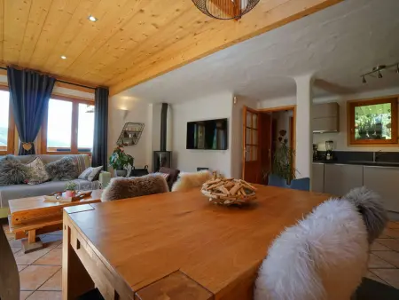 Chalet cosy avec mezzanine, poêle à bois, wifi et parking - Méribel - Photo 15