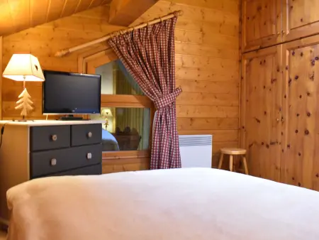 Chalet cosy avec mezzanine, poêle à bois, wifi et parking - Méribel - Photo 25
