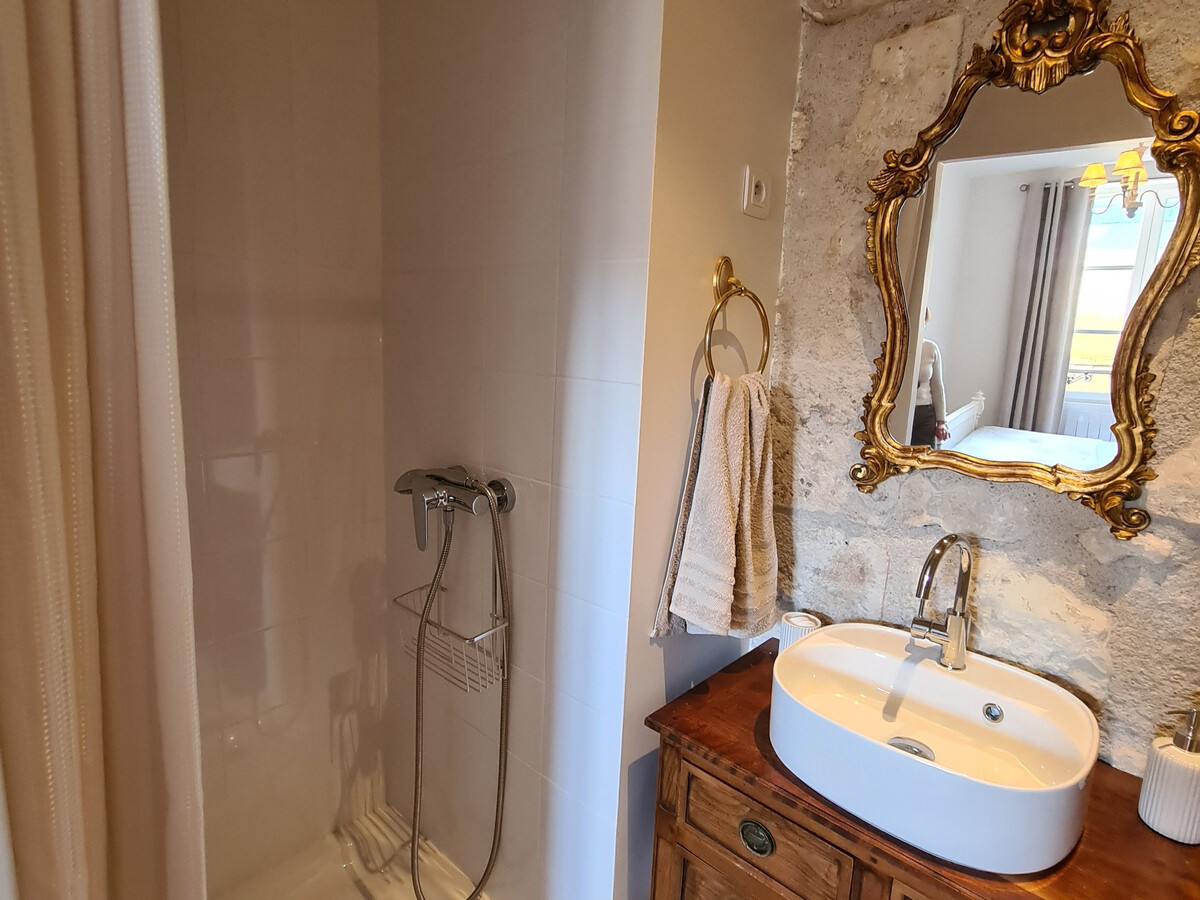 Gîte 5 chambres restauré, pieds de Loire à Beaulieu - Photo 11