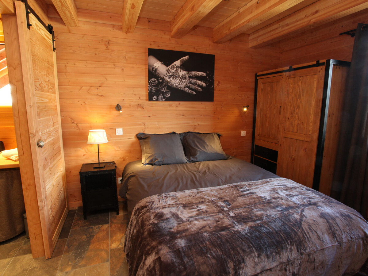 Chalet luxe piscine intérieure à 100m des pistes - Photo 6